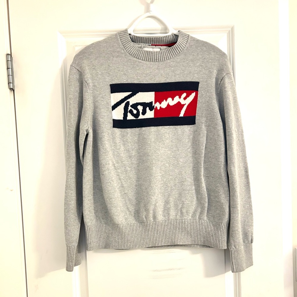Vintage Tommy Hilfiger Gray Crewneck Sweater